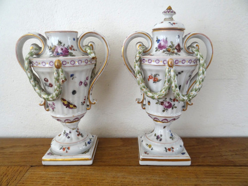 Jolis vases anses - 2, à