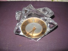 ancienne pendulette Hour