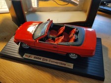 voiture Maisto 1/18 BMW  325i  Convertible 1993 