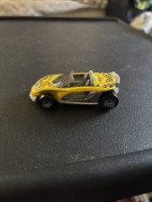 2000 00 LOTUS ELISE 340R YELLOW 1:64 SCALE COLLECTIBLE DIORAMA DIECAST 156