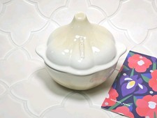 Le Creuset Vegetable Series Garlic mini cocotte 300ml Stoneware No Box