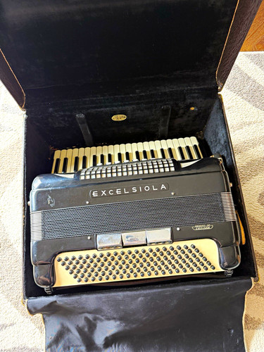 Excelsior model 711 piano - model,