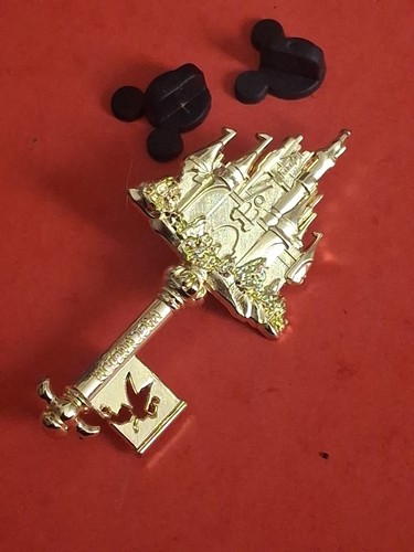 Pin disney key clé - -,