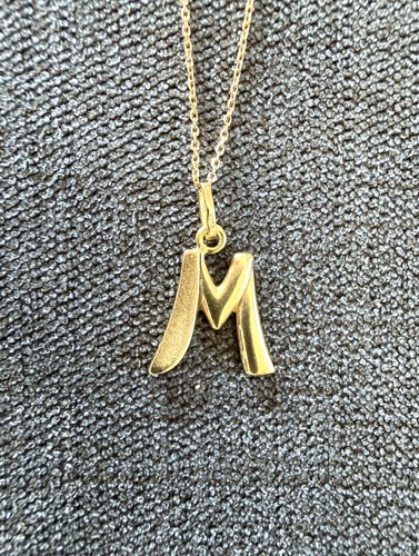 Collier avec chaine - , et