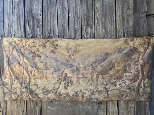 Ancienne tapisserie murale