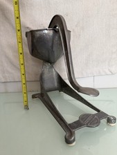 Vintage 1940s Rare Squeezit Aluminum Citrus Fruit Press Juicer USA Hand Manual