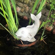 Statuette en pierre poisson