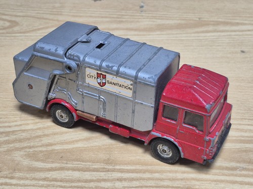 Camion poubelle corgi - camion,