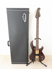 Guitare basse fretless Aria