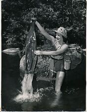 USA c. 1950 - fisherwoman young woman sexy thigh highs - USA 60