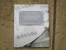Livre  ALPHABETS ANCIENS à