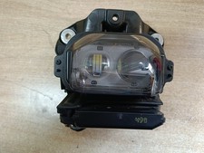 UN FEU PHARE OPTIQUE AVANT