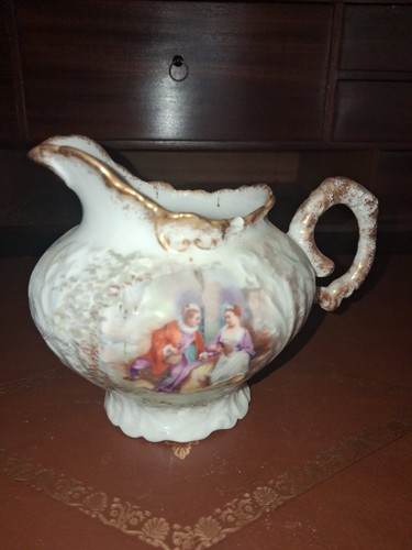 Pot lait porcelaine de - à,