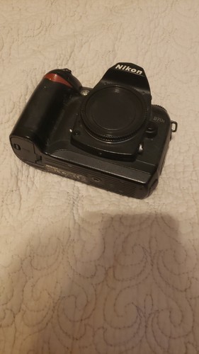 Nikon d70 camera body - nikon,