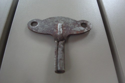 Ancienne cle clef remontoir - cle,