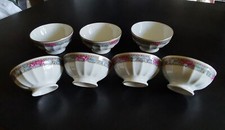  7 Bols ancien Porcelaine