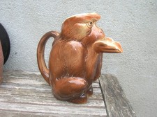 ancien pichet en barbotine