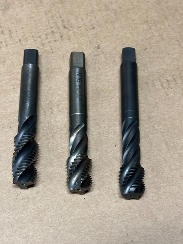 Lot tarauds m16 - de,