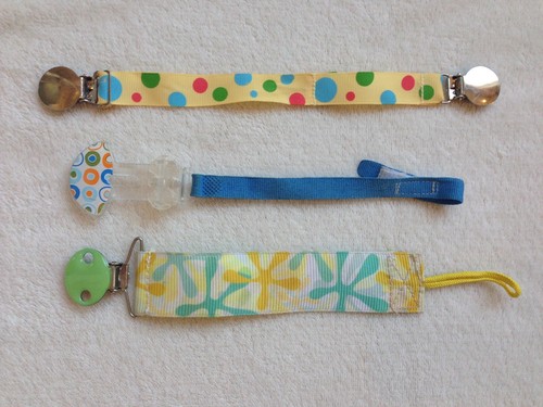 Pacifier binky clips lot of - clips, (lot