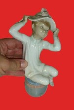 JOLIE JEUNE FILLE AU CHAPEAU