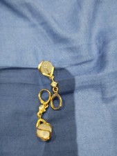 boucles d'oreilles, dorée et