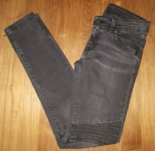 Joli pantalon / jeans en noire