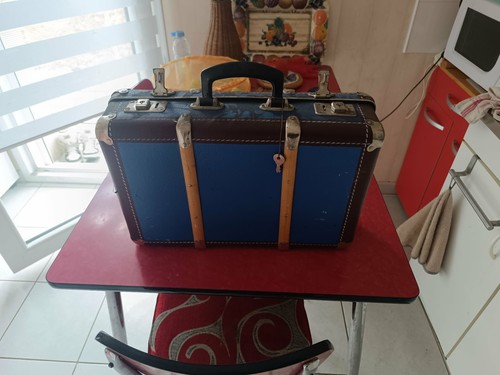 Valise ancienne - ,
