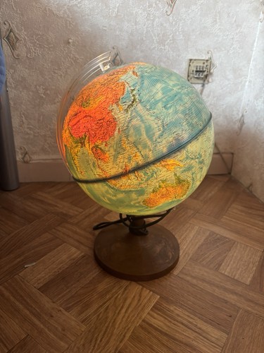 Globe terrestre sur pied