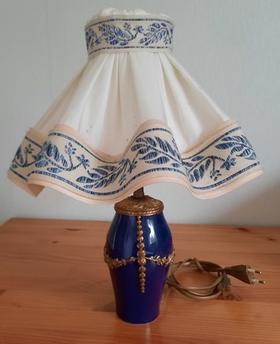 Jolie lampe chevet - de,