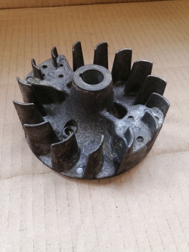 Volant moteur kubota - volant,