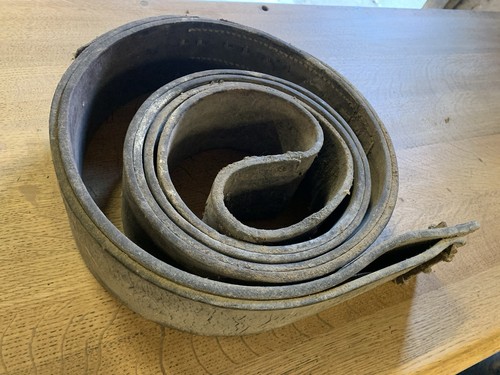 Grosse courroie plate cuir - plate, en
