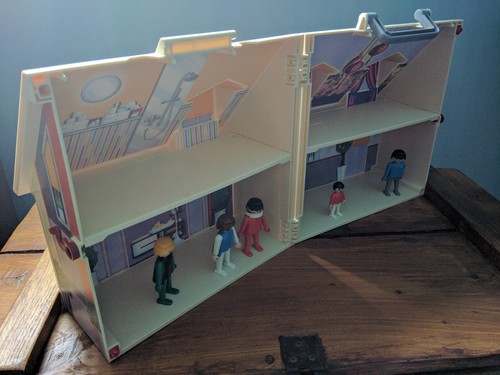 Maison transportable playmobil