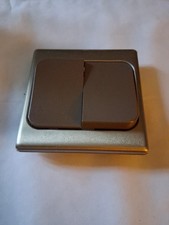 Plaque Et Double Doigt