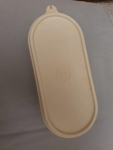 Boite ovale tupperware - boite,