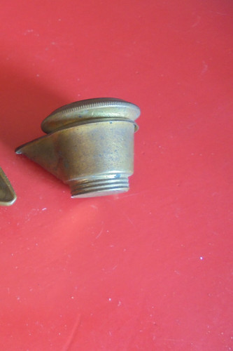 Ancien bouchon laiton - bouchon,