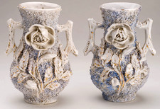 VASES en PORCELAINE BISCUIT