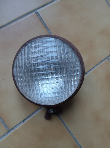 Ancien phare tracteur - ancien,