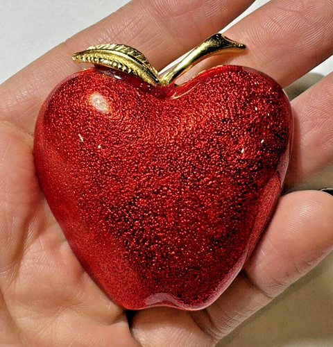 Vintage shiny red - red, apple
