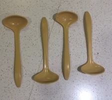 Lot of 4 Vintage Tupperware