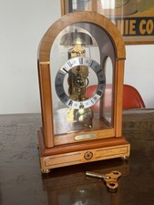 Horloge de table noyer coup