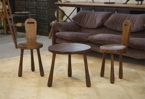 Ensemble chaises et une - ensemble, de