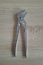 Ancienne Pince Multiprise