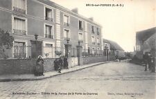 Old postcard 91 BRIIS SOUS FORGES / DOCTOR'S HOUSE / ENTRANCE TO THE FARM OF THE GATE OF