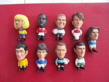 LOTS 9 FIGURINES FOOT ANNEE 90