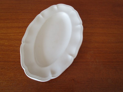 Ravier small ivory dish - /,