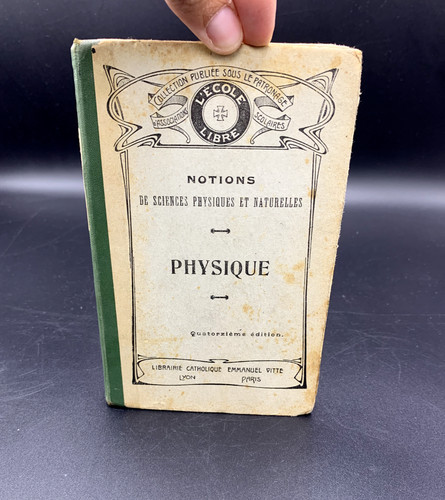Manuel scolaire ancien