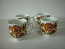 Lot 4 tasses vintage