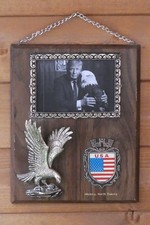 COMMEMORATIVE WOOD PLAQUE USA BOLD EAGLE DONALD TRUMP MEDORA WALL HANGING
