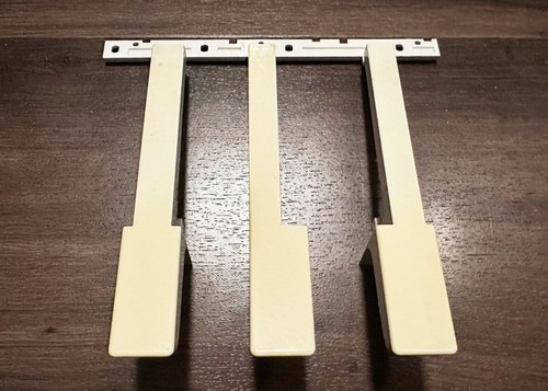 Korg yellow white - 3-yellow/white, d,f,a