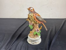 Oiseau En Porcelaine style